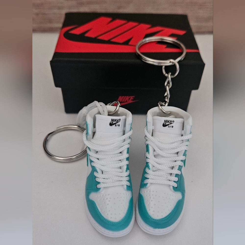 Nike Turquoise And White High-Top Sneakers Keychain Set of Two NIB - Picture 11 of 12